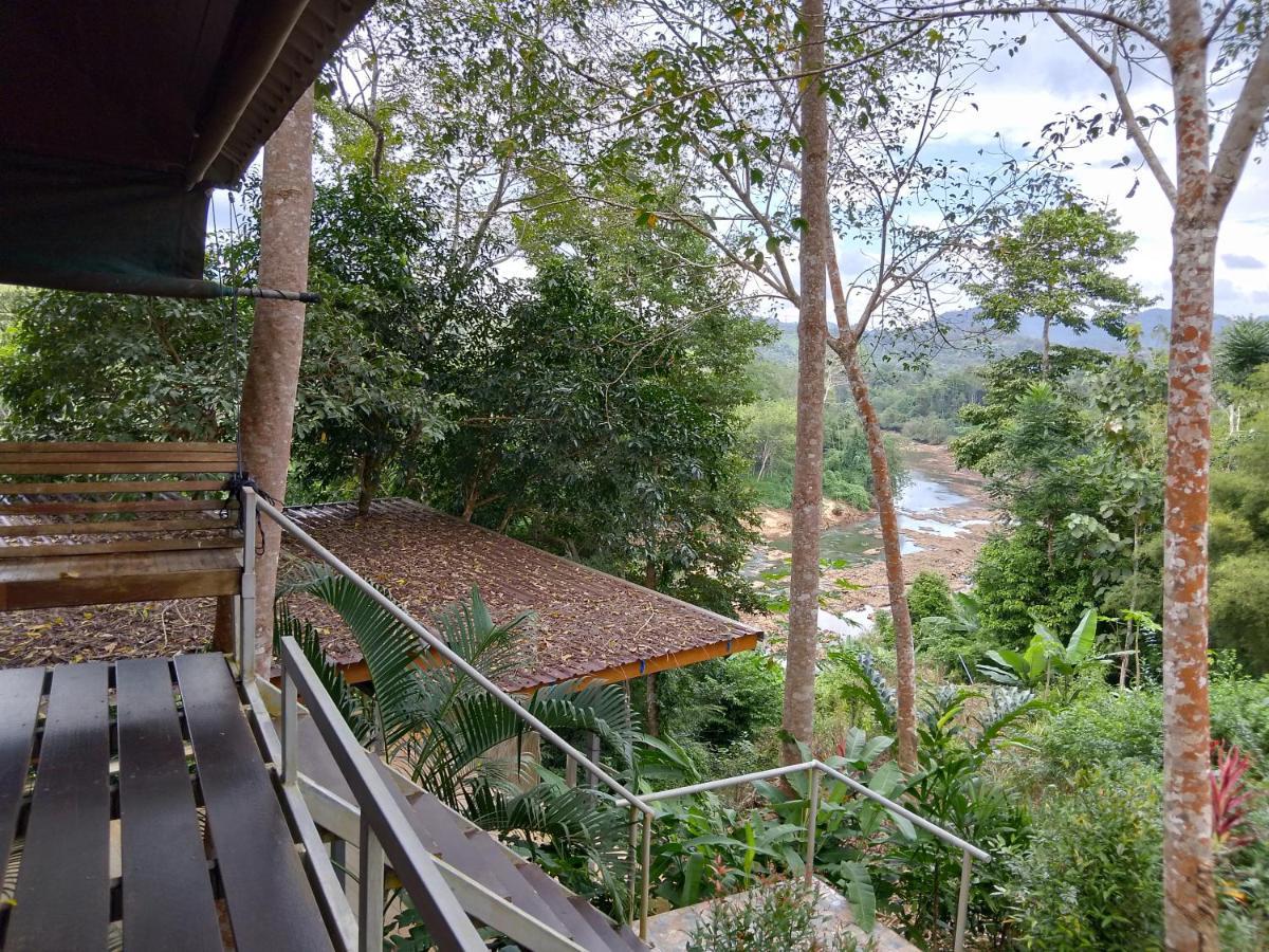 ภูริรักษ์ โฮมสเตย์ Ban Pha Saeng Lang Luaran gambar