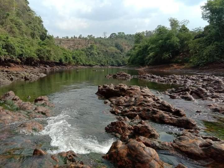 ภูริรักษ์ โฮมสเตย์ Ban Pha Saeng Lang Luaran gambar